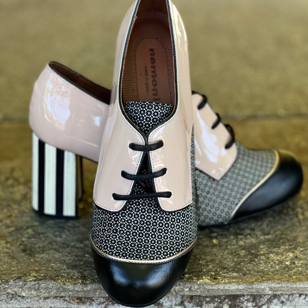 Nemonic Pretty Madison Lace-Up Bootie Nude And Black Leather